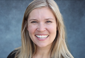 Headshot of Amy Wenninghoff DDS