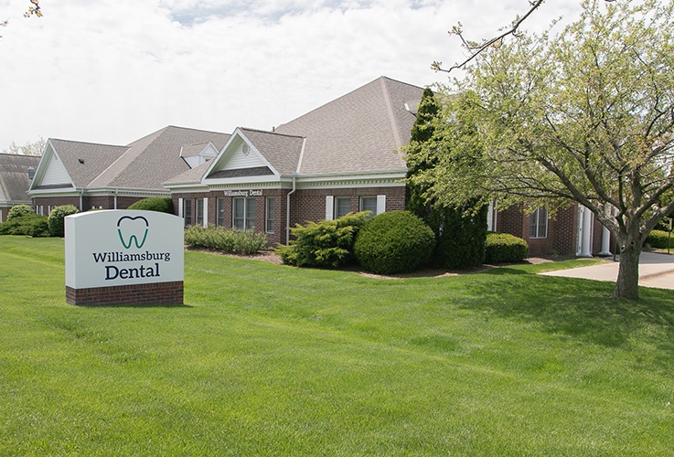 Williamsburg Dental sign by the road