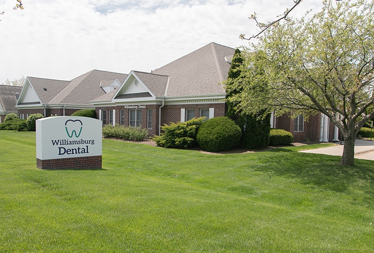 Williamsburg Dental sign by the road